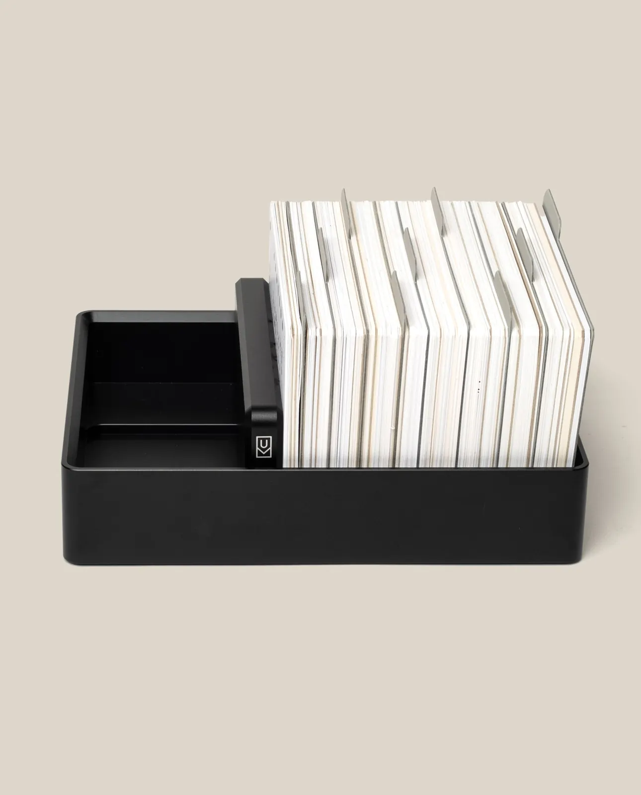 Analog Archive, Black Aluminium