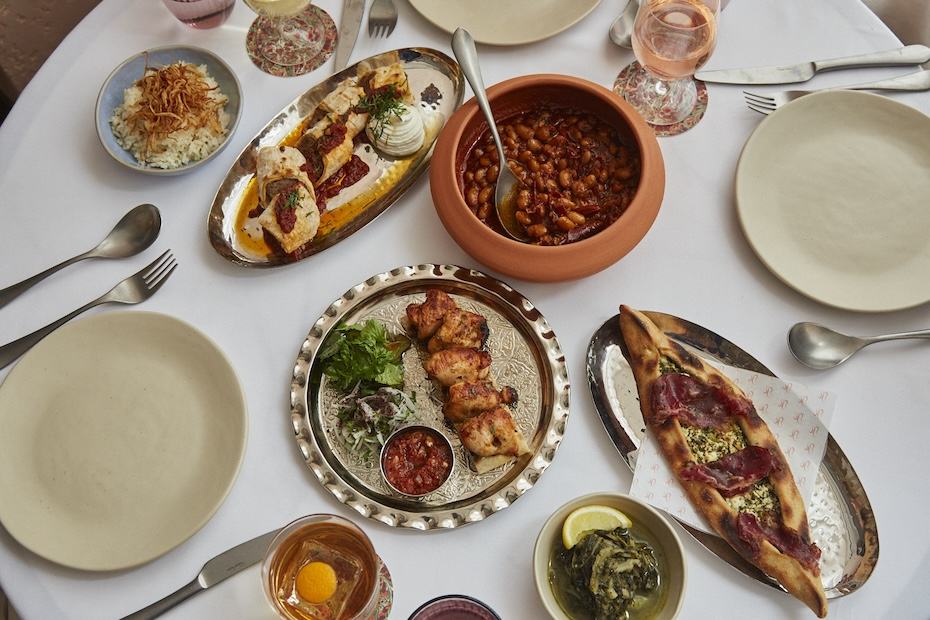 Chicken thigh shish with dripping pide